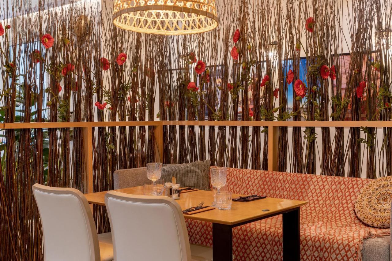 Western Paris Hotel